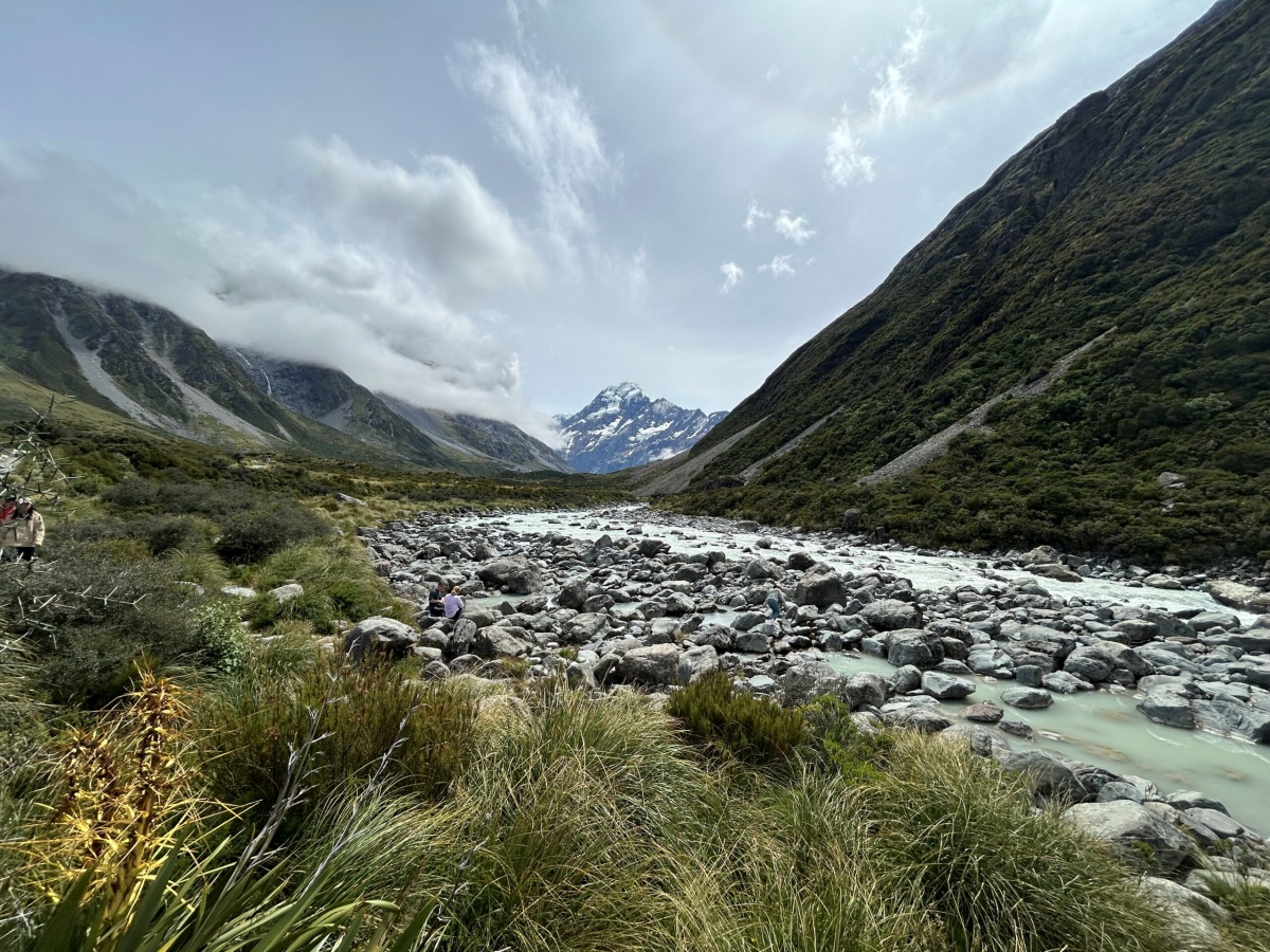 Hooker Valley Track must do New Zealand hike