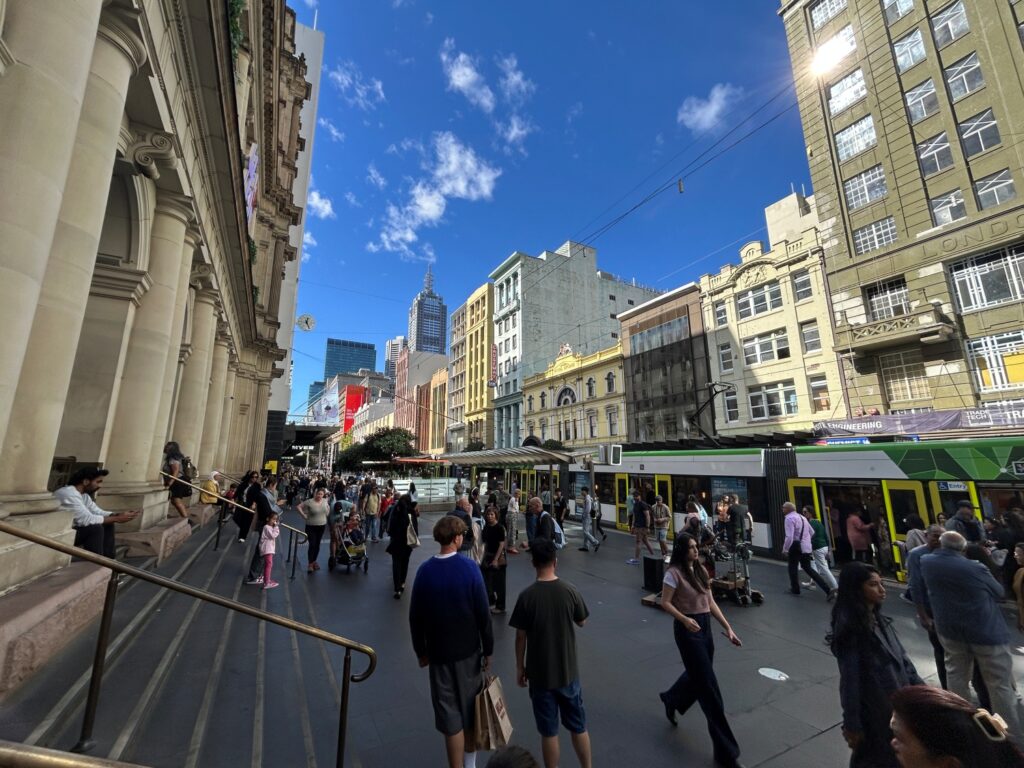 Budget Travel Australia: How to Score Free Mobile Data with Optus (2025 Travel Hack!) for 7 hours of stayover