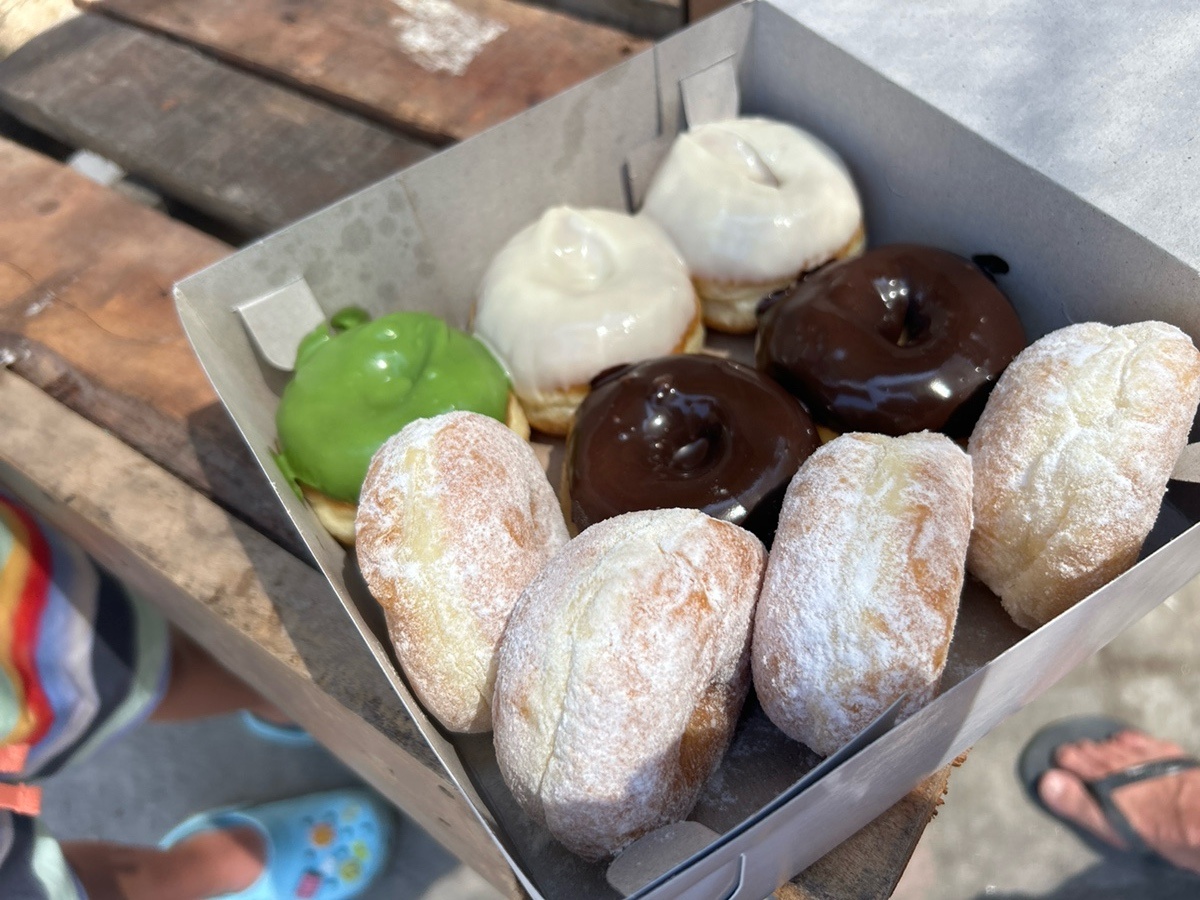 Rayyan Donuts: Your Sweet Escape on Gili Trawangan (Yes, They Deliver for Free!)