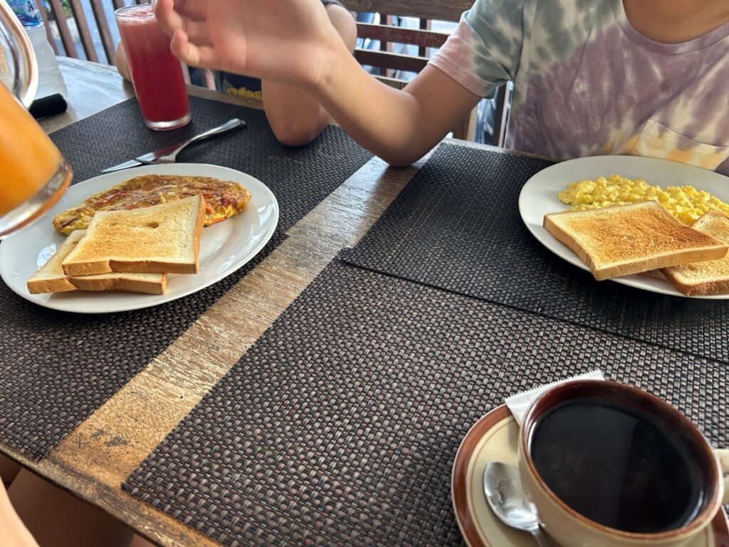 Sanur Nyaman Guest House breakfast