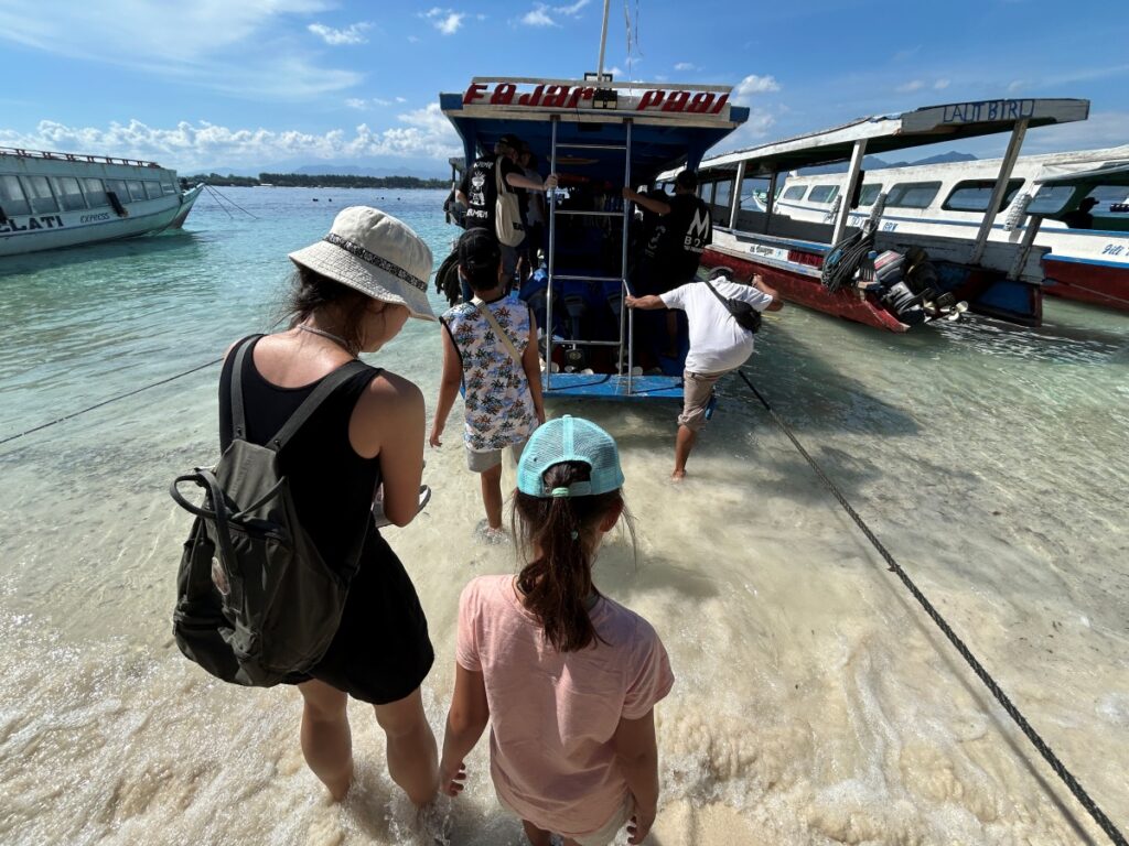Gili Trawangan to Bangsal Local Boat. how to board