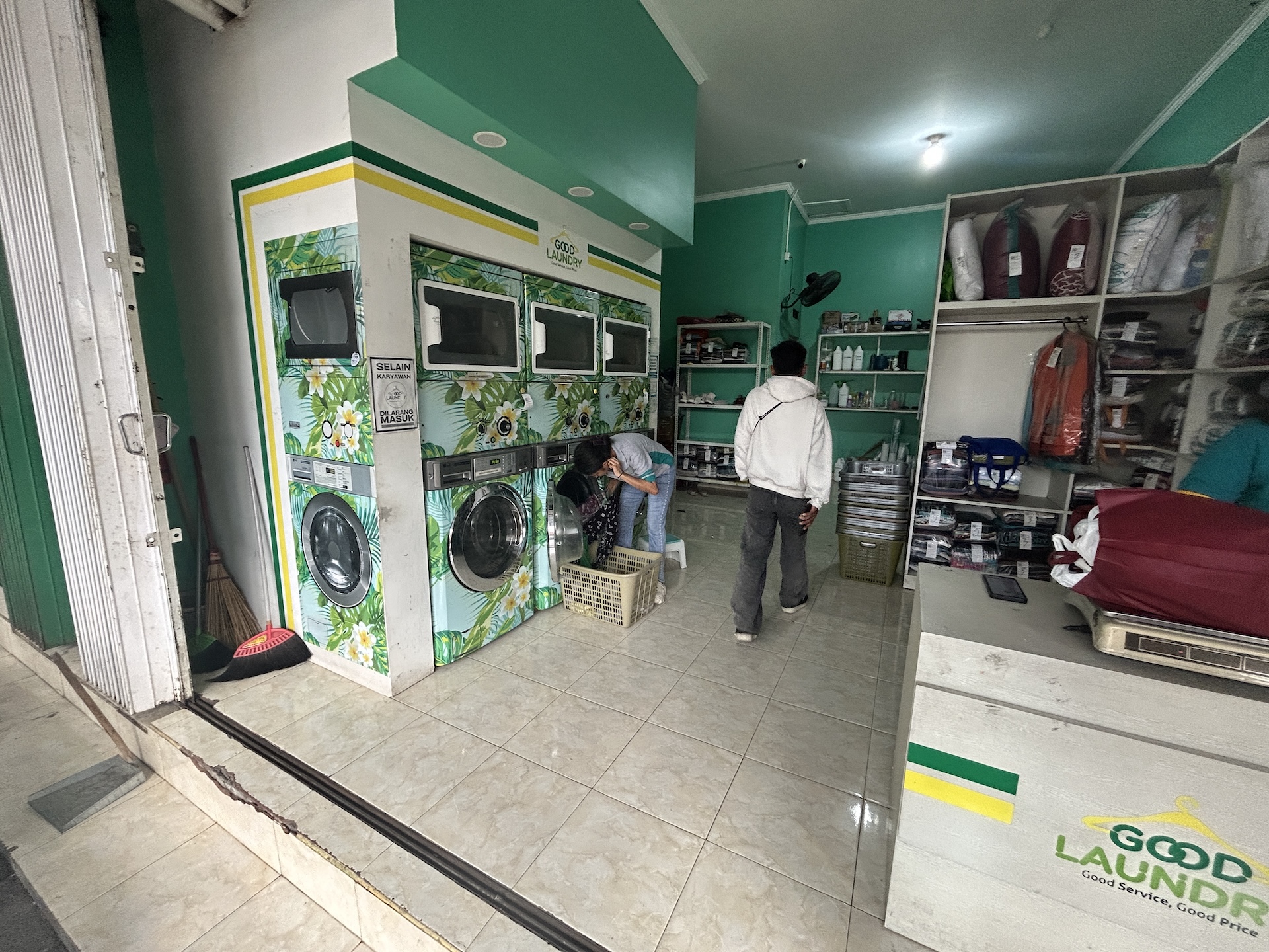 Kuta Laundry Good Laundry Kubu Anyar
