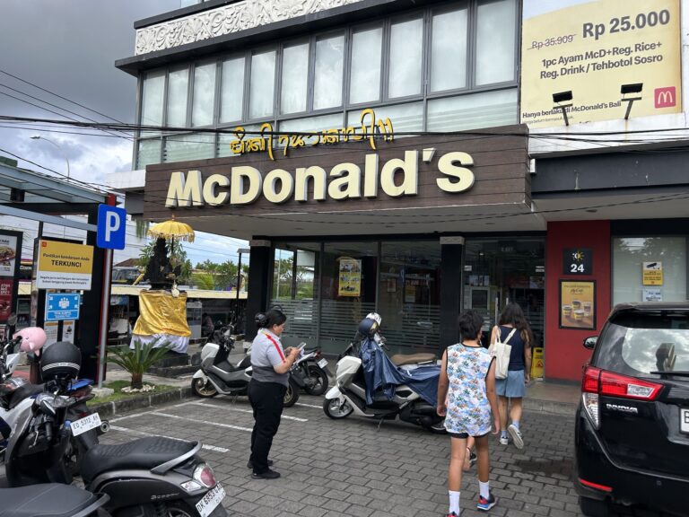 Bali McDonald’s: An Honest Review a Dad From NZ Was NOT Expecting