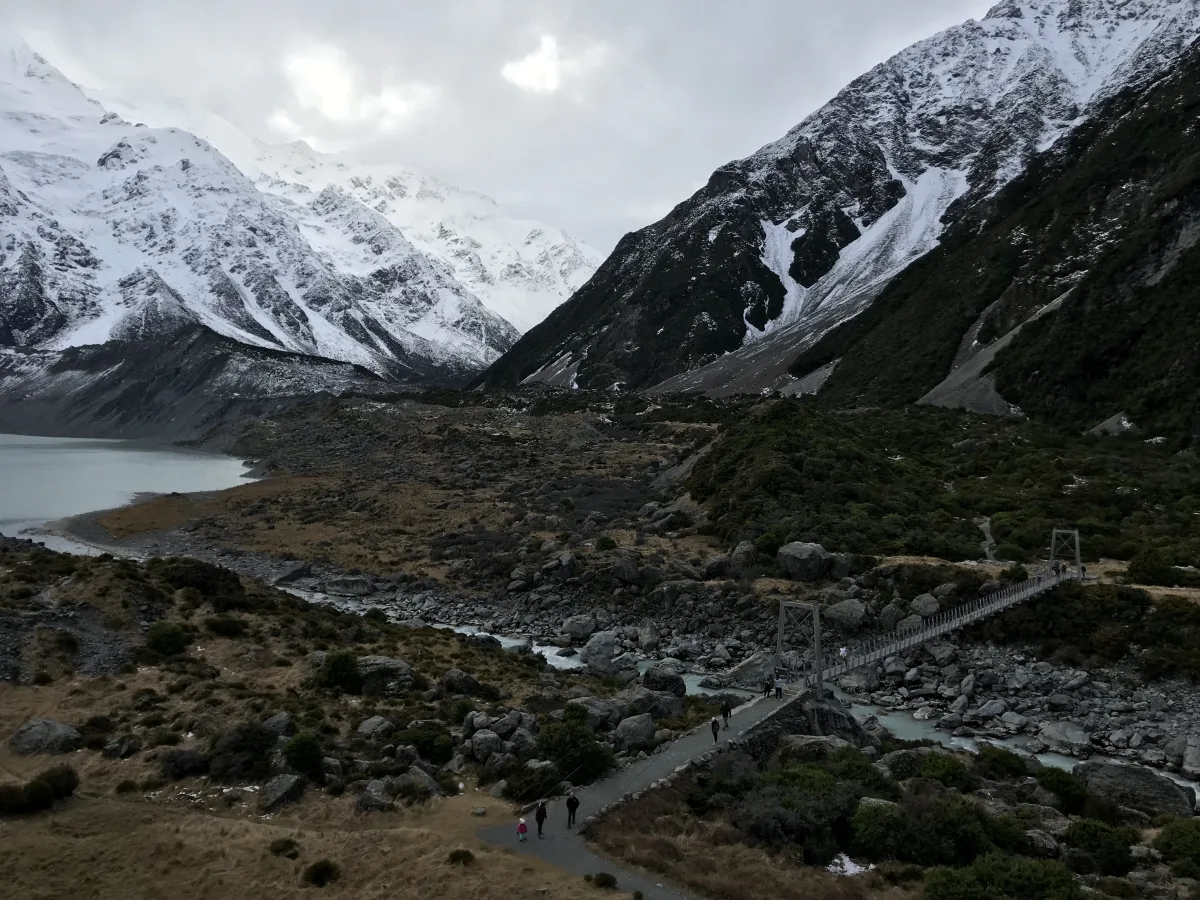 Hooker Valley Track 1st bridge lookout