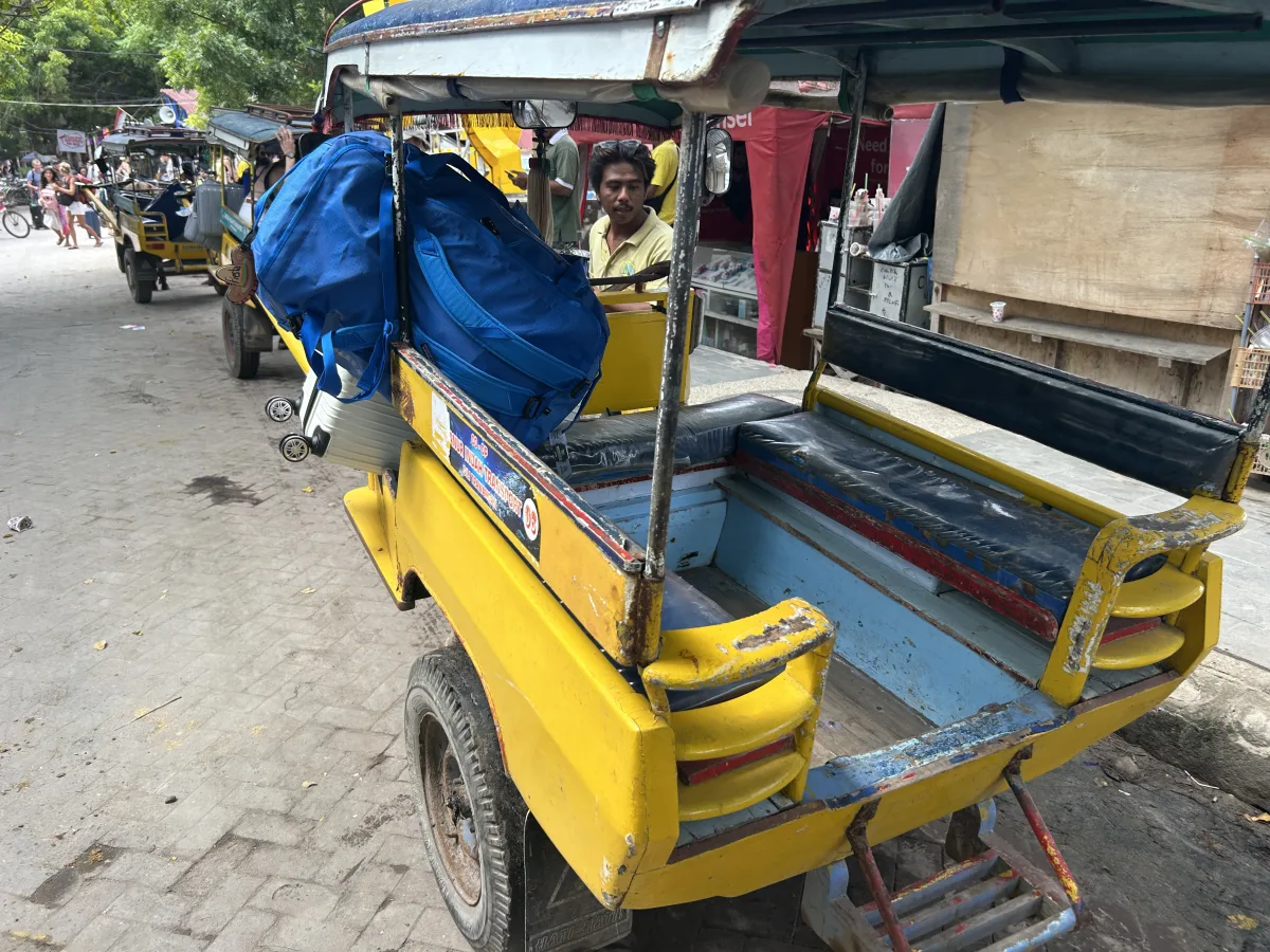 Bali to Gili with Kids Gili Trawangan arrived then hop on to a horse cart