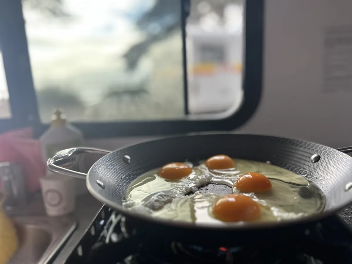 The "Dad Hack" for campervan trip: a simple, portable butane stove 