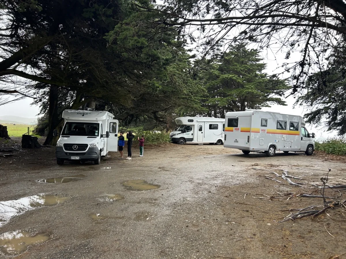 New Zealand Campervan Hire
a Maui Cascade parked at a freedom camping spot in the South Island 