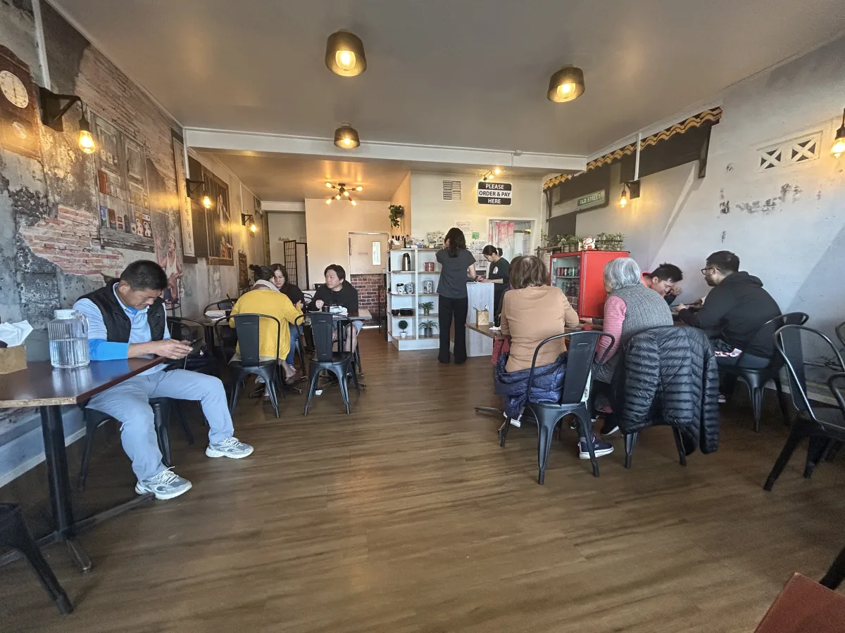 Old Street Christchurch during a busy lunch service