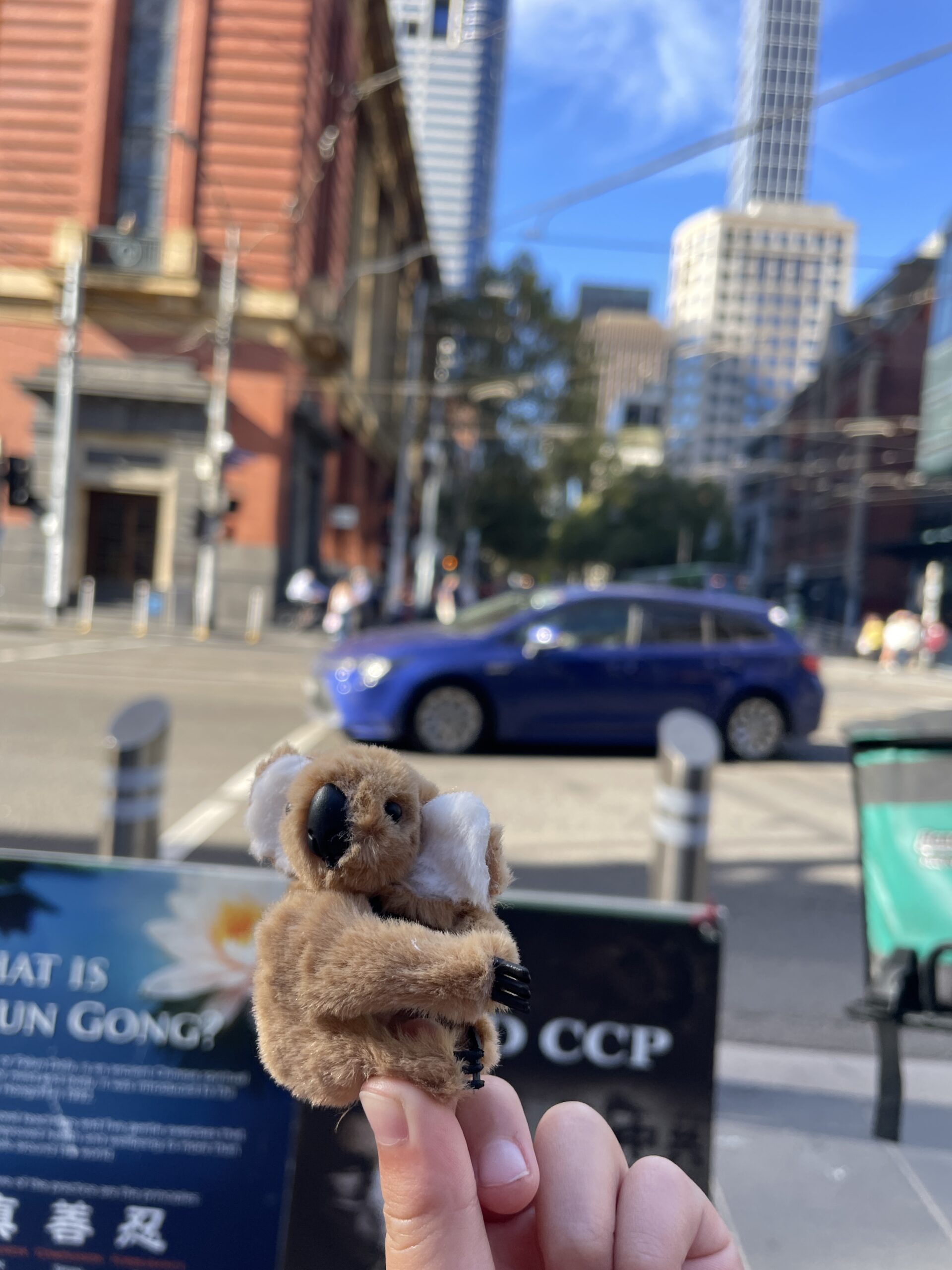 Budget Travel Australia: How to Score Free Mobile Data with Optus (2025 Travel Hack!)