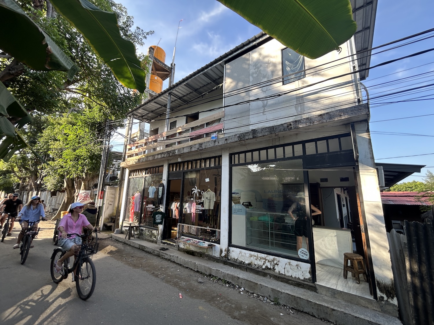 a super affordable and efficient laundry Gili Trawangan spot: CENING LAUNDRY