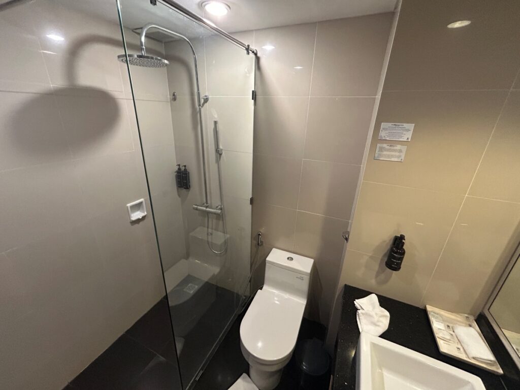 Prime Plaza Hotel Sanur Bali Bathroom
