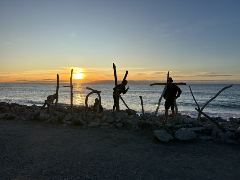 Hokitika Gorge: One-Day Guide — Glow Worms, Sunset & a Kayak Warning