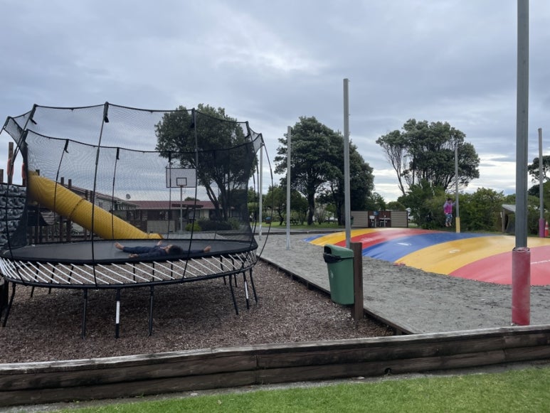 Greymouth Seaside TOP 10 Holiday Park family New Zealand