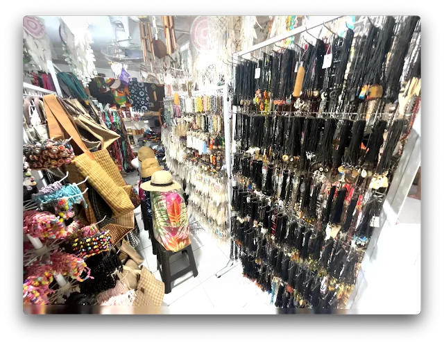 Oasis Souvenir inside