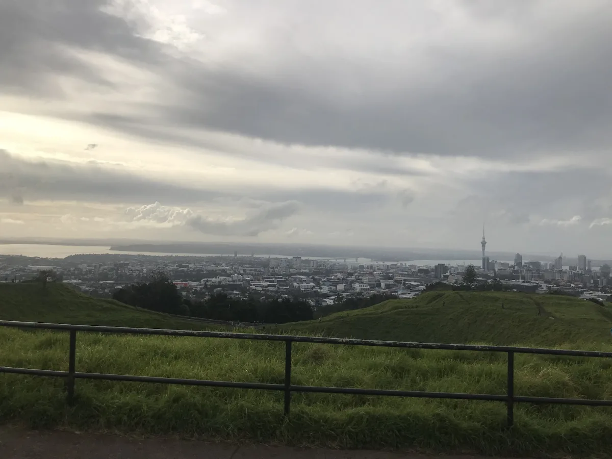 Auckland hike Mt Eden Path