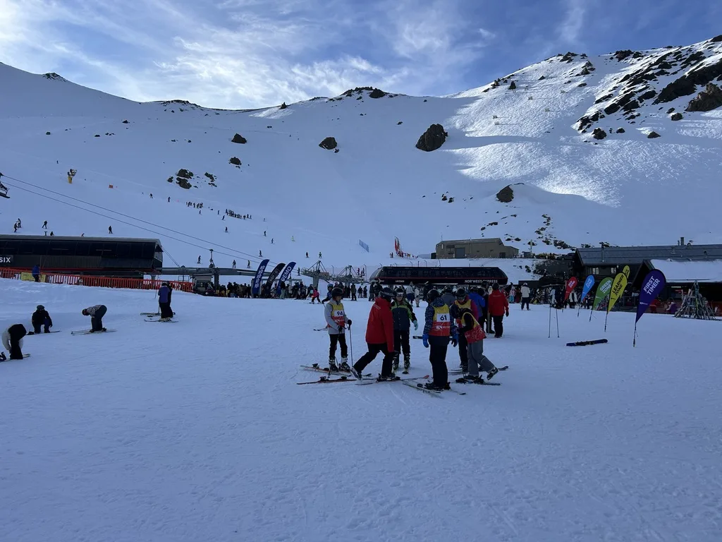 Mt Hutt family ski trip the kids’ group lessons