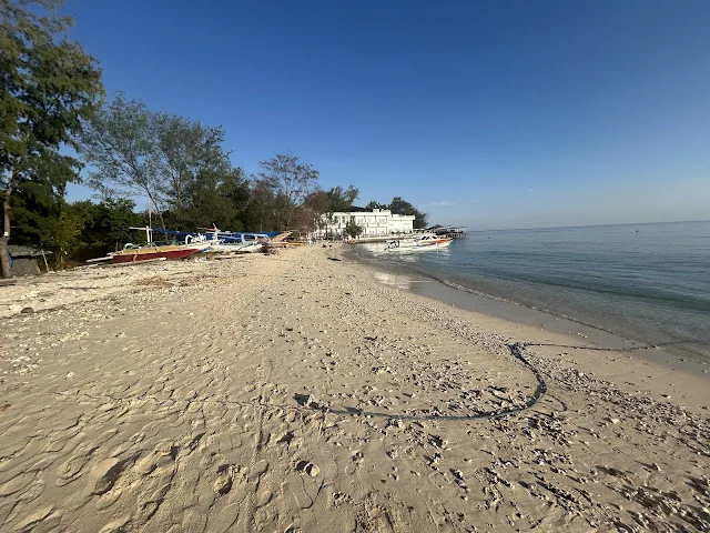 Gili T beach run